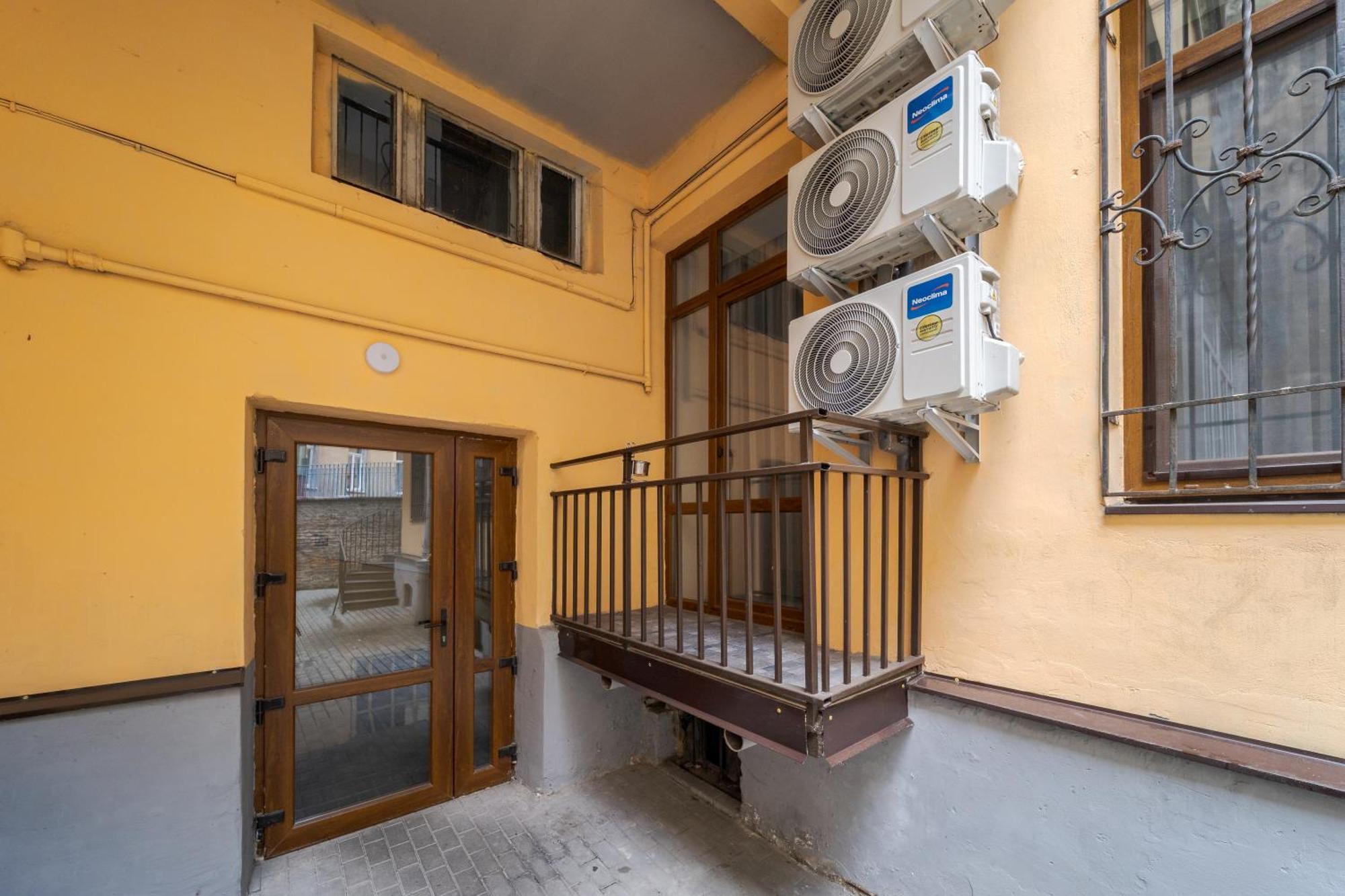 Demar Apart Star Lviv Exteriör bild